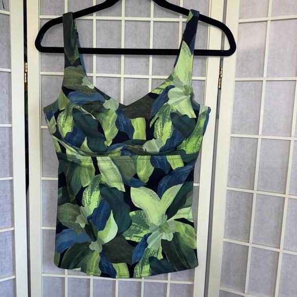 Athleta Bathing Suit Swim Tankini Top Green Floral Underwire Bra Cup 38 B/C - Picture 1 of 13